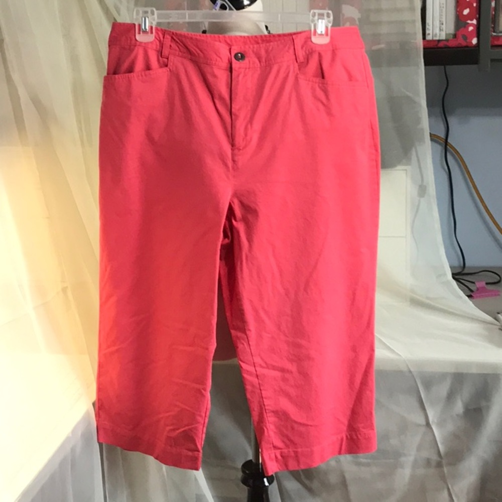 Coral Color- Capri